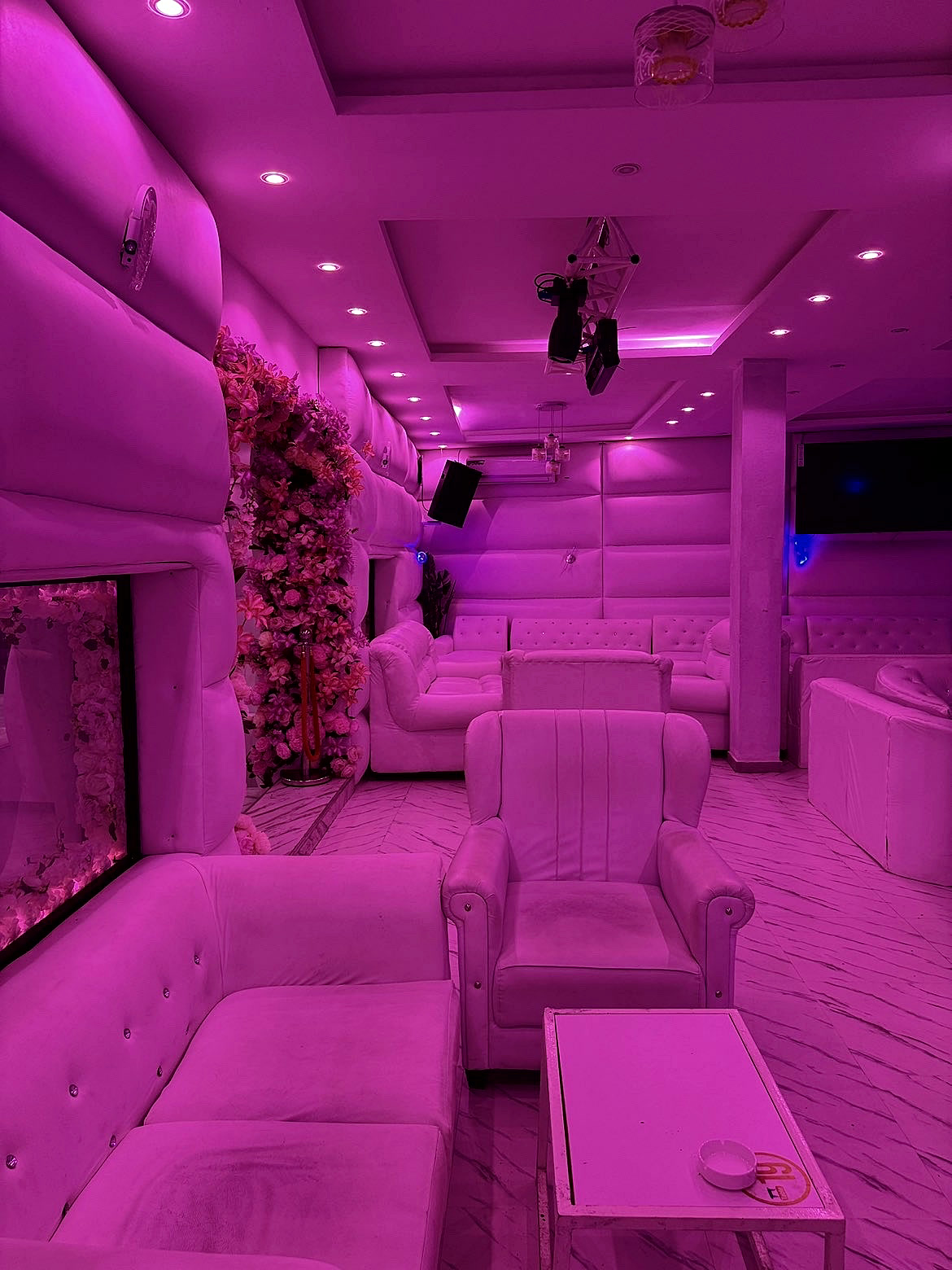 Le Lounge — 4