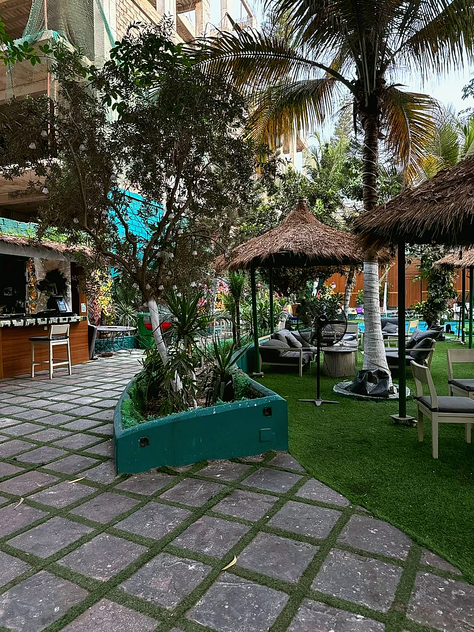 Le Restaurant & la Piscine — 6